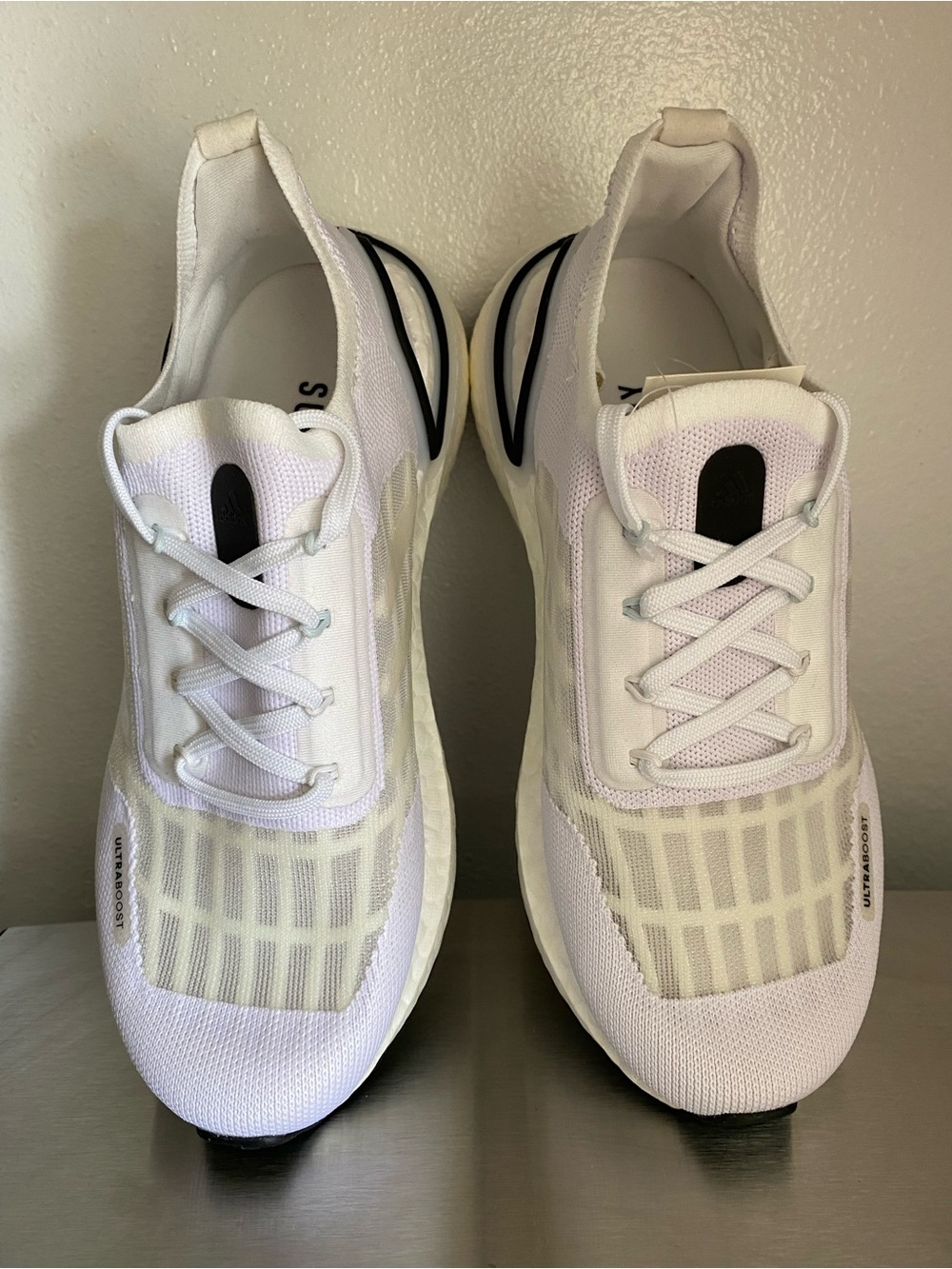 NEW-ADIDAS WOMENS SUPER LIGHTWEIGHT ATHLETIC RUNNING SHOE - Picture 9 of 15